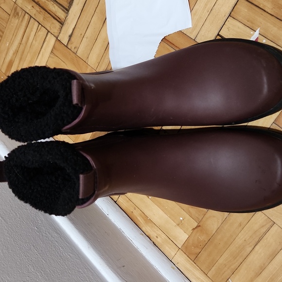 Boots - Picture 2 of 4